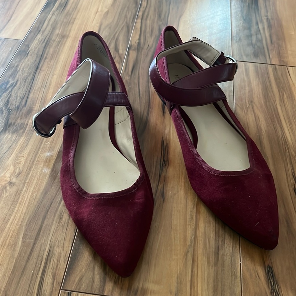 Nine West flats Size 9.5